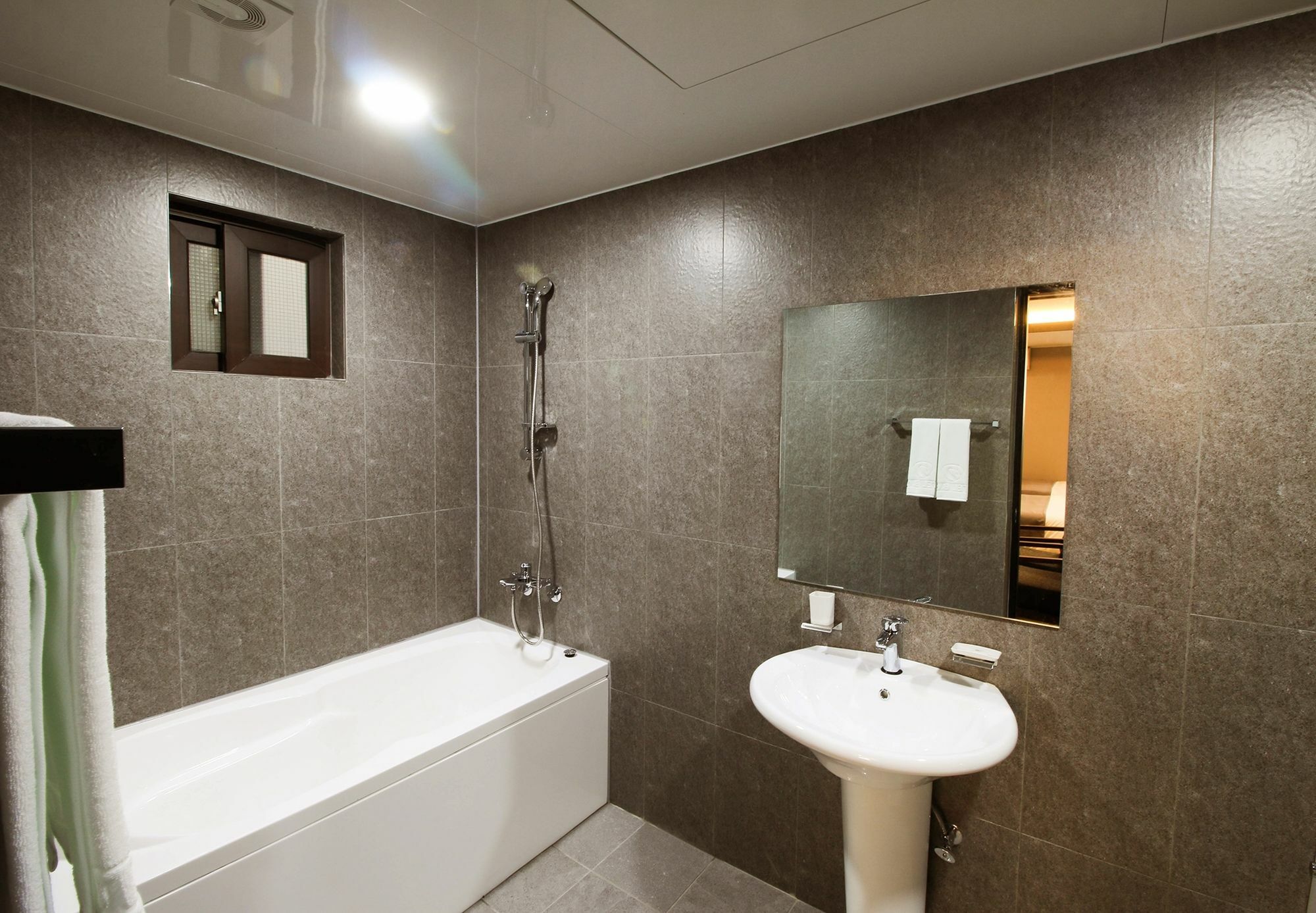 Bcent Hotel Busan Esterno foto